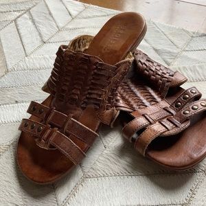 Bedstu leather sandals